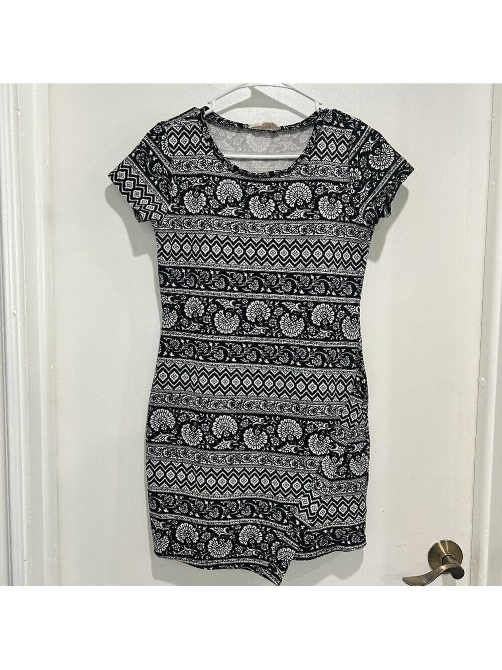 Ladies Pink Rose dress Size M